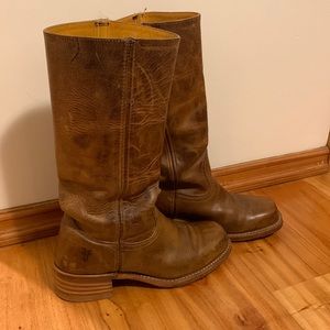 Frye Campus 14L Boots - size 9